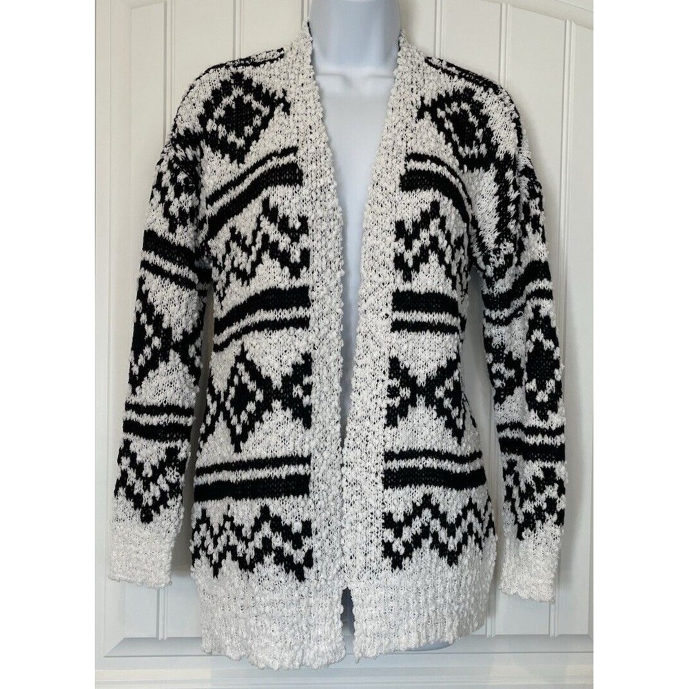 TruCloth Maurices Womens Small White Black Chunky Open Front Cardigan Sweater